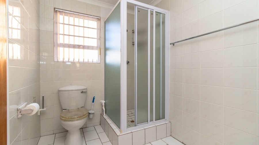 5 Bedroom Property for Sale in Sandbaai Western Cape